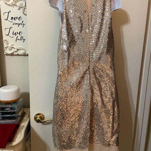 Laundry by Shelli Segal size 12 nude silver NWT - Picture 4 of 6